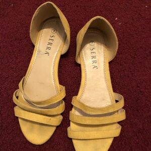 Serra Yellow Strappy Sandals Dorsay Size 7